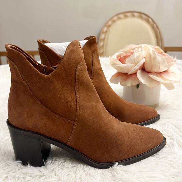 NEW Seychelles Pretty Little Bird brown suede heel ankle bootie women size 8 - Picture 2 of 7